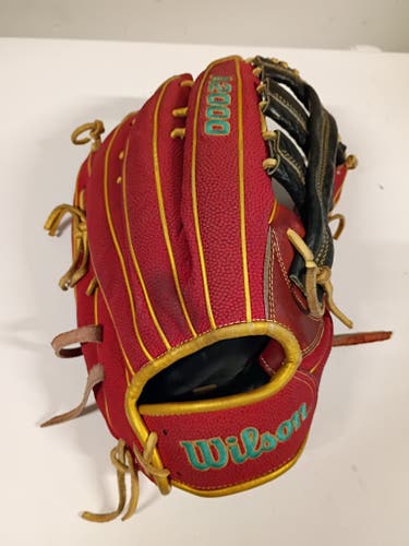 Outfield RH Throw WILSON A2000 Baseball Glove 12.75" (Used)