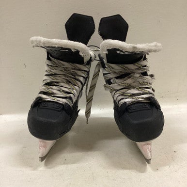Used CCM TACKS Junior Hockey Skate Junior 03 11725-S000489756