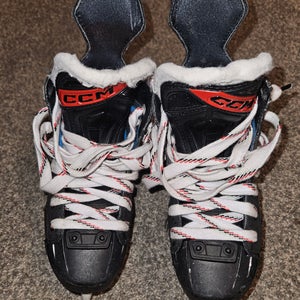 CCM JetSpeed FT670 Hockey Skates Regular Width Size 1.5 (Used)