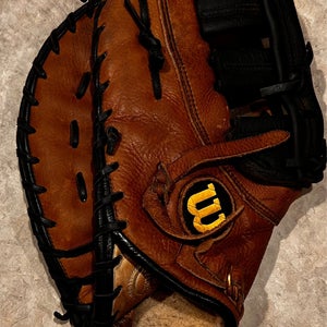 Wilson A1797 P8 First Base Baseball Glove Left Hand Throw (A1000 model)