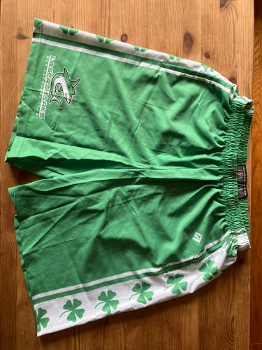 Green Large/Extra Large Men's Shorts (New)