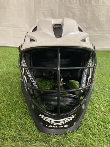 White Youth Cascade S Helmet (Used)