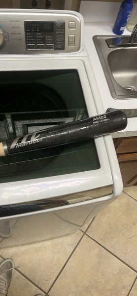 Marucci AM22 Maple Bat (-3)  29 oz 32" (Used)