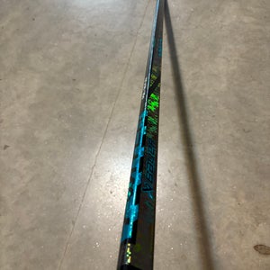 Intermediate Bauer Twitch Right Handed Hockey Stick P92 (Used)