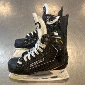 Used Bauer SUPREME M1 Junior Hockey Skate Junior 03 11339-S000192464