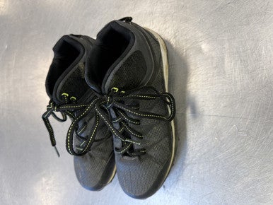 Used Riddell Jr FB Cleats Black Junior 03 11339-S000190912
