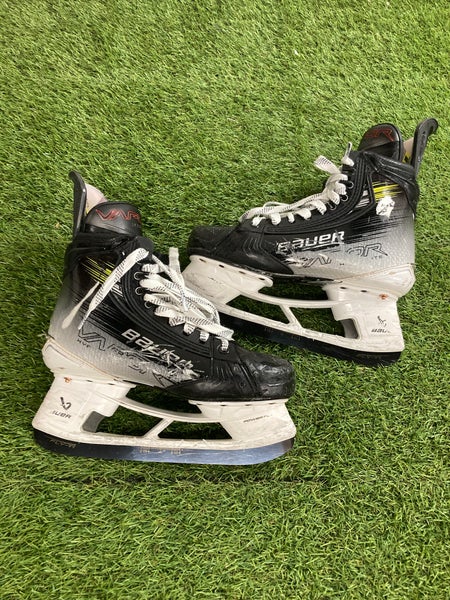 Senior Bauer Vapor Hyperlite 2 Hockey Skates 7 (Used)