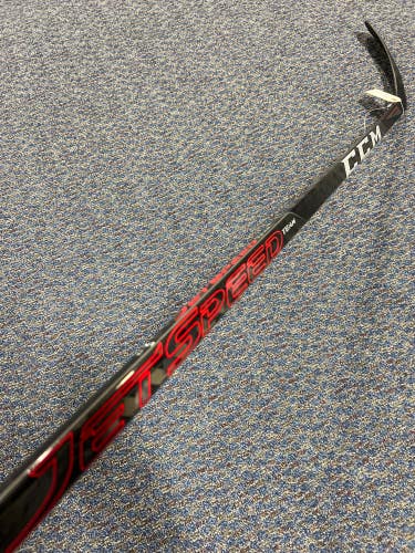 Intermediate CCM JetSpeed Team Hockey Stick Right Handed P28 (Used)