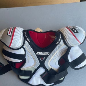 Small Senior Bauer Supreme 10 Shoulder Pads (Used)