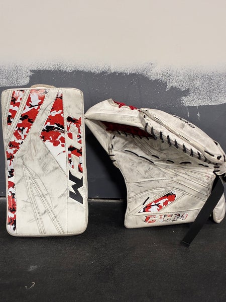 Senior CCM P2.5 Goalie Gloves & Blockers Regular (Used)