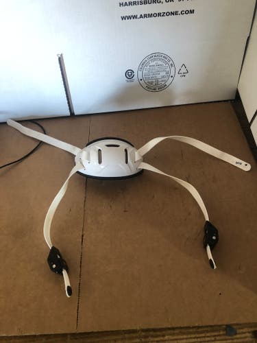 Used Boise State Riddell Speed FLEX Cam Loc Hard Cup Chinstrap - Large - White "Spencer Gieg"