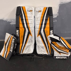 26" Junior Vaughn V9 Goalie Full Set Regular (Used)