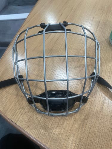 Face Mask (Used) CCM Junior Facemask, FM70 JR