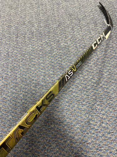 Intermediate CCM Tacks AS-V Hockey Stick Right Handed P29 (Used)