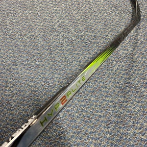 Junior Bauer Hyperlite 2 Hockey Stick Right Handed P92 (59")
