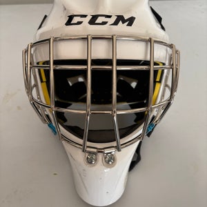 Youth 2022 CCM Axis 1.5 Goalie Mask (Used)