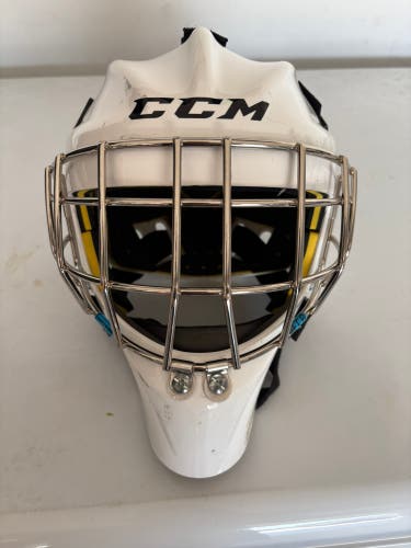 Youth 2022 CCM Axis 1.5 Goalie Mask (Used)