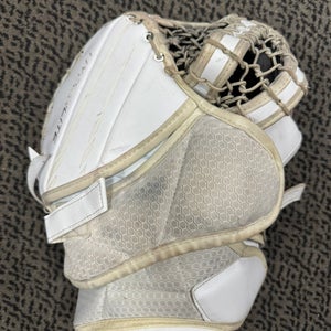 Used Bauer Hyperlite Senior Goal Glove