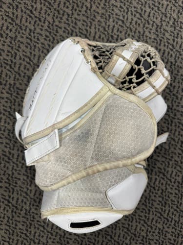 Used Bauer Hyperlite Senior Goal Glove
