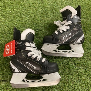 Youth CCM Tacks 9040 Hockey Skates Regular Width 9 (New)