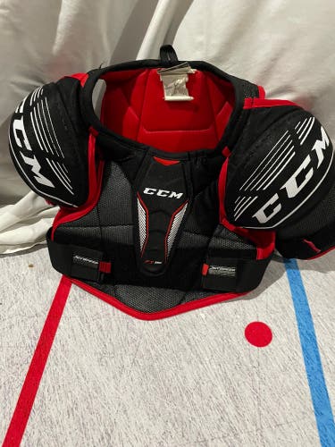 Junior Large CCM JetSpeed FT350 Shoulder Pads (Used)
