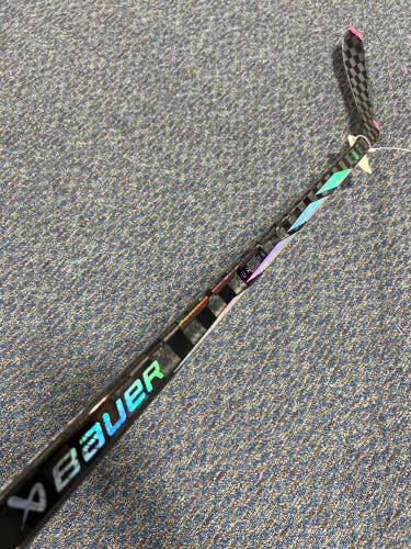 Junior Bauer Proto-R Hockey Stick Right Handed P28 (Used)