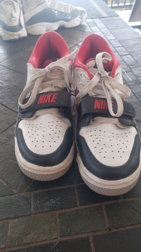 Kid's 5Y (Big Kids / Youth) Air Jordan Shoes (Used)
