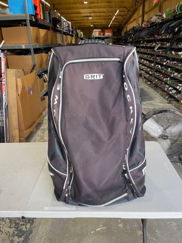 GRIT HYSE BLACK Tower Bag (Used)