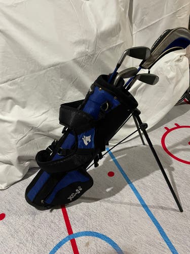 Junior  Right Handed Clubs (Full Set) 4 Pieces (Used)