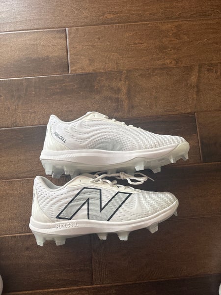 White Men's Size M 12.0 (W 13.0) New Balance 4040v7 Molded Cleats (New)