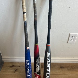 Louisville Slugger Bat (-3) 30 oz 33" (Used)