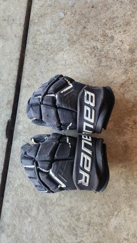 Bauer Supreme Ultrasonic Gloves 13" (Used)