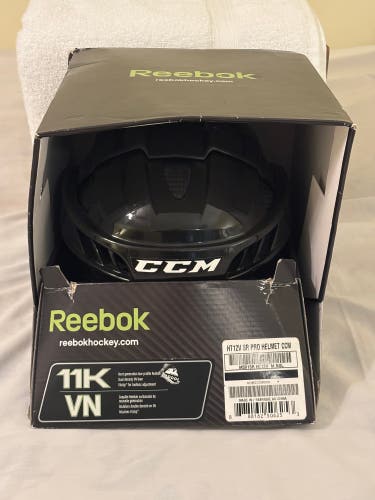 New w/Box Reebok 11K VN PRO Pro Stock Senior Men's Hockey Helmet M