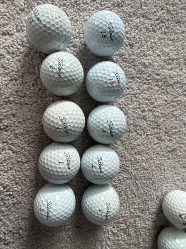 Titleist Pro V1 Balls 12 Pack (1 Dozen) (Used)
