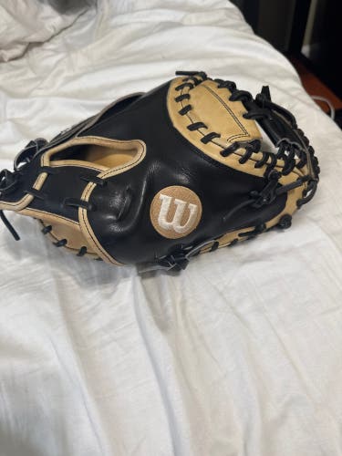 Wilson RH Catcher's A200 Baseball Glove 33" (Used)