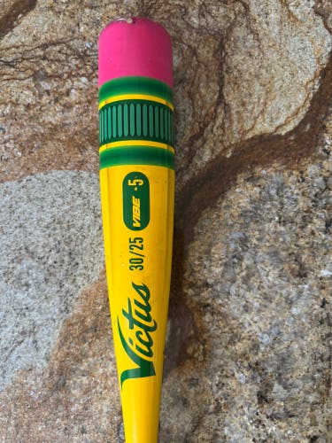 2025 Victus Vibe Alloy USSSA Certified Bat (-5)  25 oz 30" (Used)