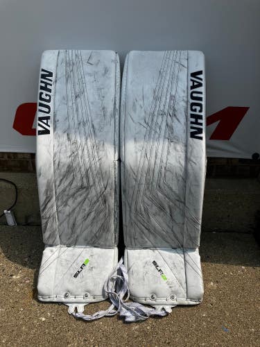 Senior Vaughn Ventus SLR2 Pro Carbon Goalie Leg Pads | 35" + 2