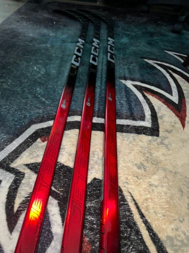 Senior CCM JetSpeed FT8 Pro Right Handed Hockey Stick P28  (New)