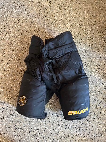 Medium Senior Bauer Hockey Pants (Used)