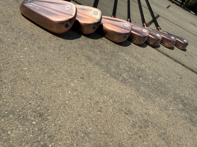 TaylorMade TaylorMade P790 Aged Copper Right Handed Iron Set Stiff Flex (New)