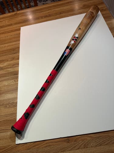 M^Powered 013 Bat (-3)  29.5 oz 32.5" (Used)