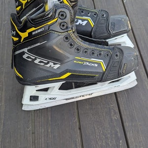 Goalie CCM Super Tacks 9380 Hockey Skates Regular Width Size 6.5 (Used)