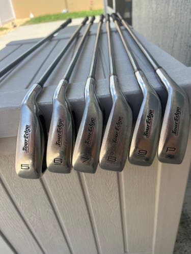 Men's Tour Edge Bazooka Right Handed Iron Set Regular Flex  Graphite Shaft (Used)