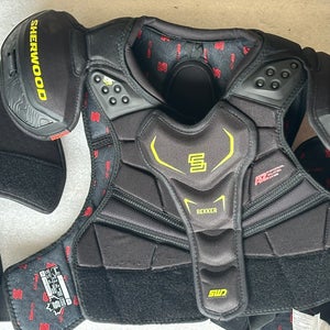 Senior Large Sher-Wood Rekker Shoulder Pads (Used)