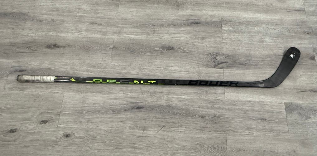 Senior Bauer Ag5nt Left Hand Hockey Stick P92  (Used)