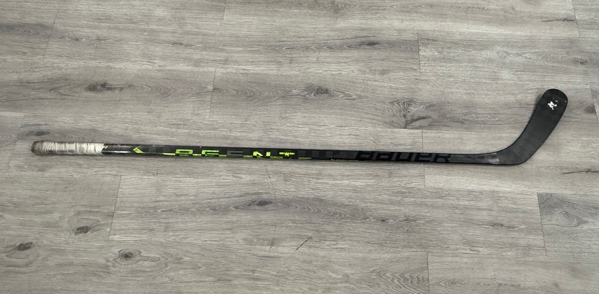 Senior Bauer Ag5nt Left Hand Hockey Stick P92  (Used)