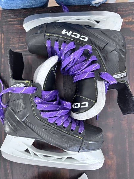 CCM Hockey Skates Size 4 (Used)