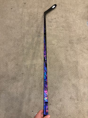 Brand new Bauer Twitch (Purple) - Right Handed - P28