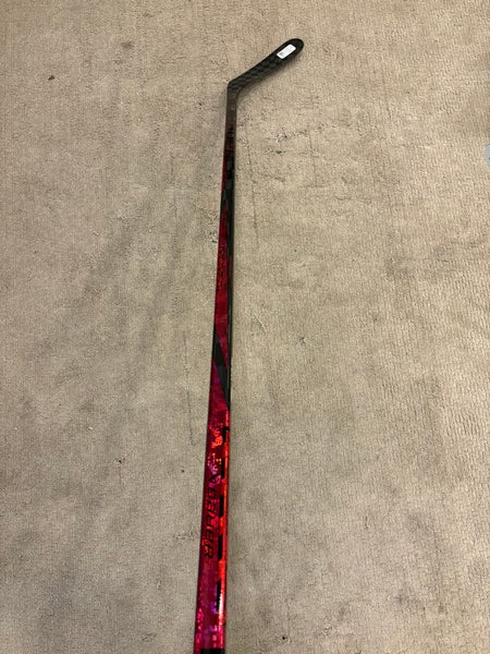 Brand new Bauer Twitch (Red) - Right Handed - P92