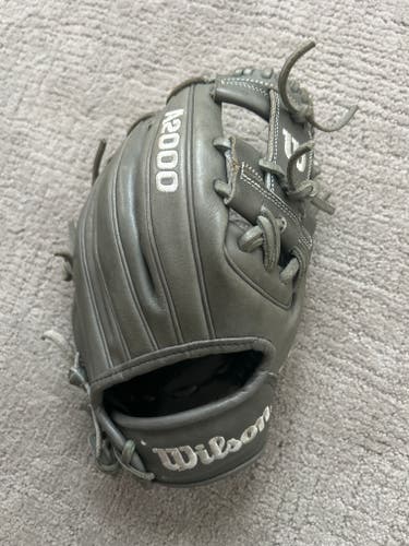 2024 Wilson RH Infield A2000 Baseball Glove 11.5" (Used)